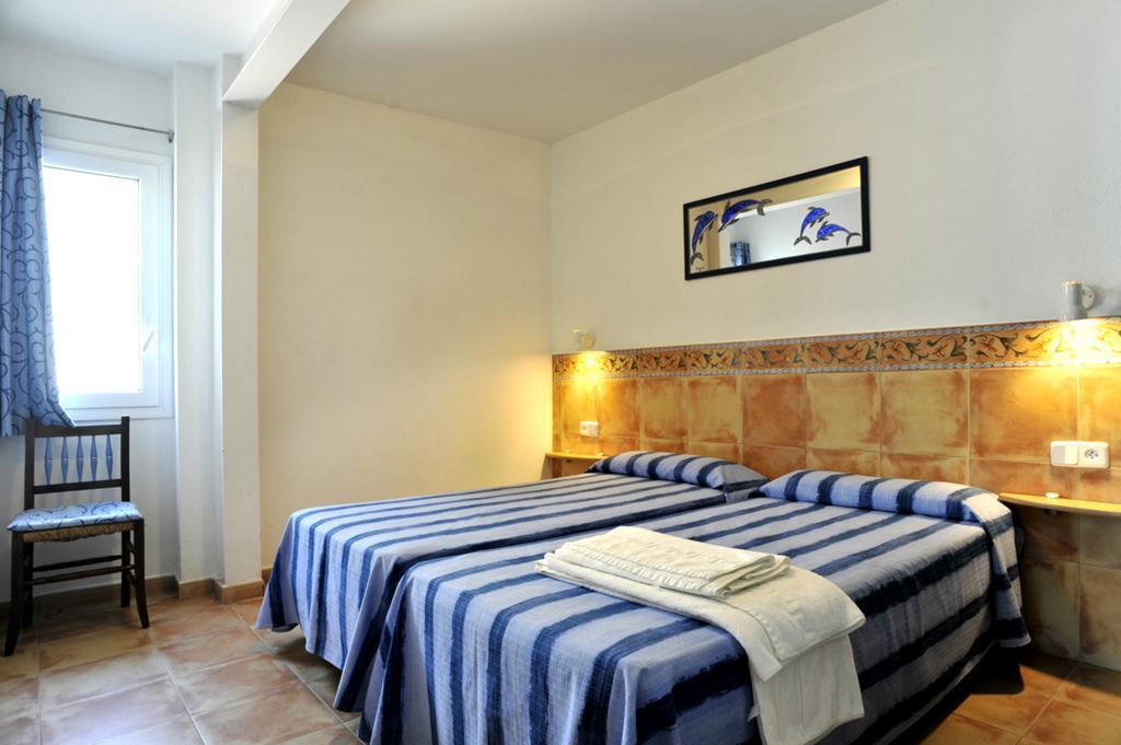 Apartaments El Berganti En Canyelles Petites Rosas Exteriör bild